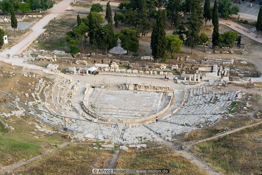 19 Dionysos theatre