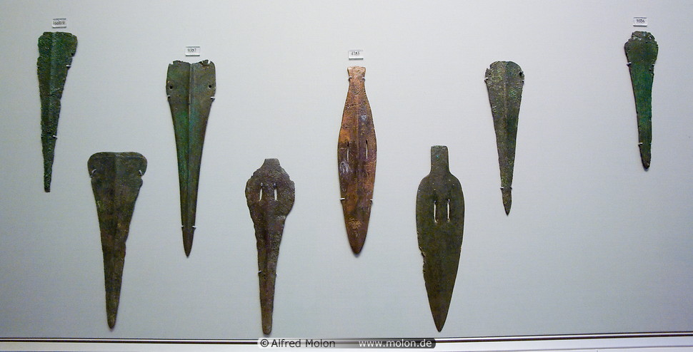 08 Bronze daggers and spear heads - Cycladic period