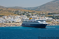 08 Ferry in Syros harbour