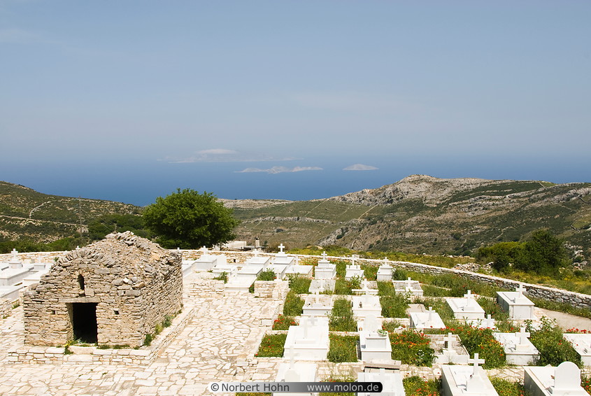 16 Cemetery near Apiranthos