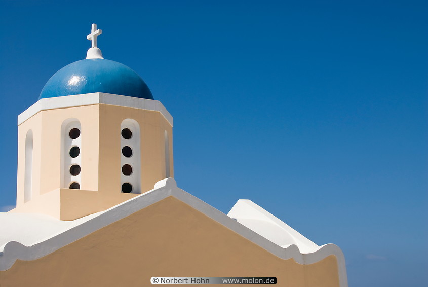 23 Greek Orthodox church in Oia