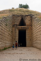 04 Main entrance with lintel stone