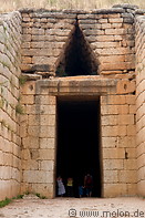 05 Main entrance with lintel stone