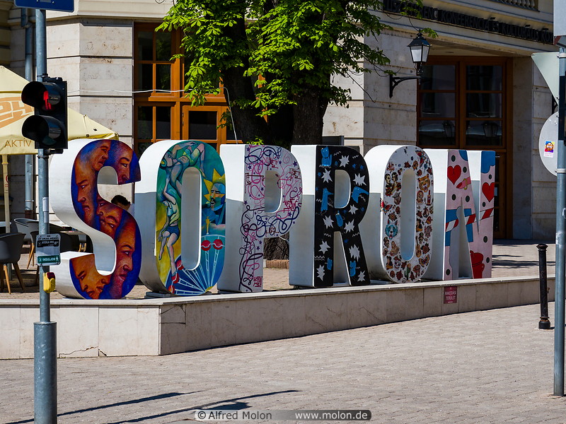 02 Sopron lettering
