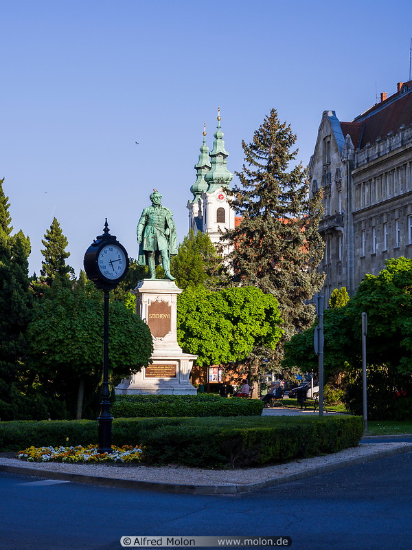 15 Szechenyi square