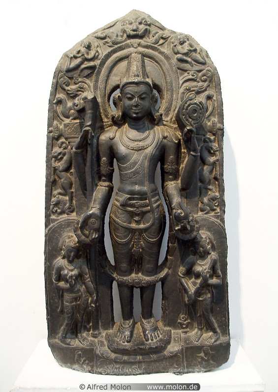 06 Vishnu statue
