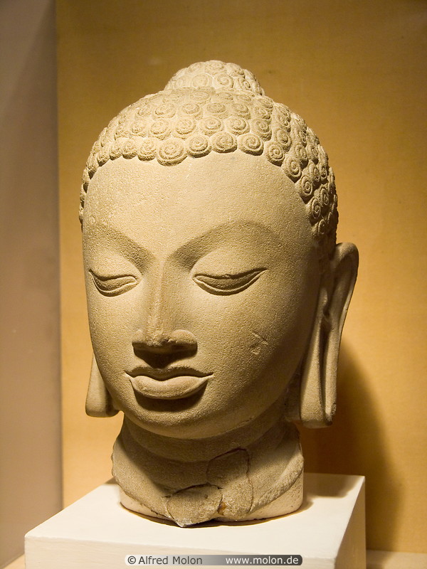 24 Buddha head