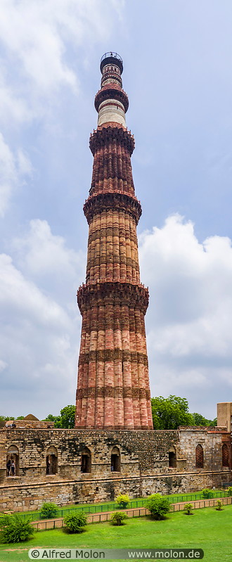 25 Qutub Minar minaret