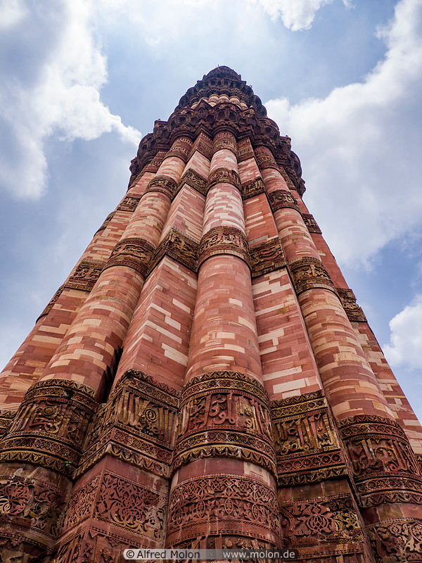 33 Qutub Minar minaret