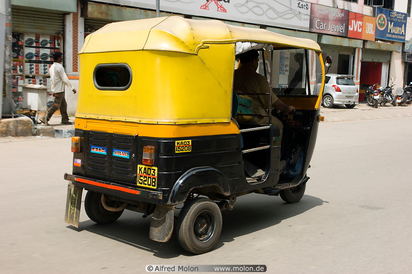 07 Auto rickshaw