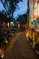 03 Bangalore Central shopping mall at dusk