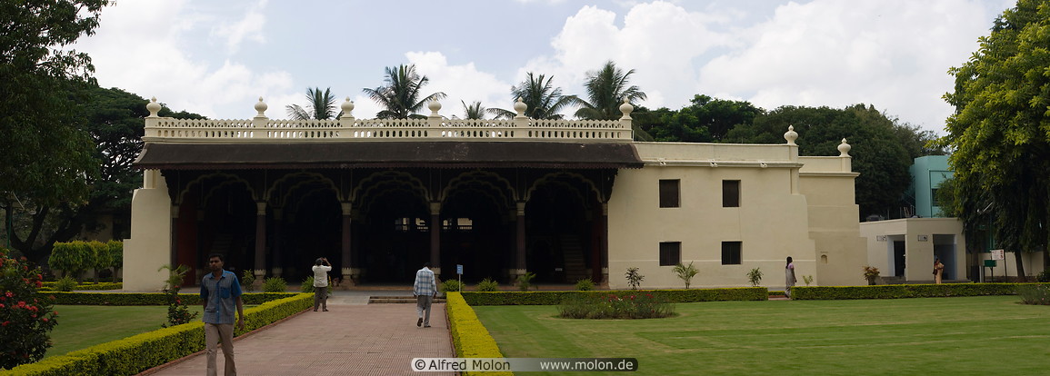 01 Tipu palace