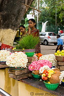 08 Bull temple gift and flowers stall