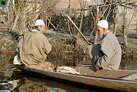 21 Old Kashmiri men in boat Nagin basin