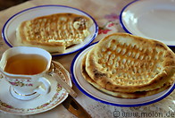 01 Tea and Kashmiri bread