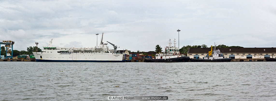 06 Fort Kochi harbour