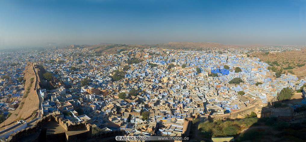 02 Panorama view of the blue city