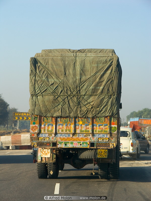 02 Indian truck