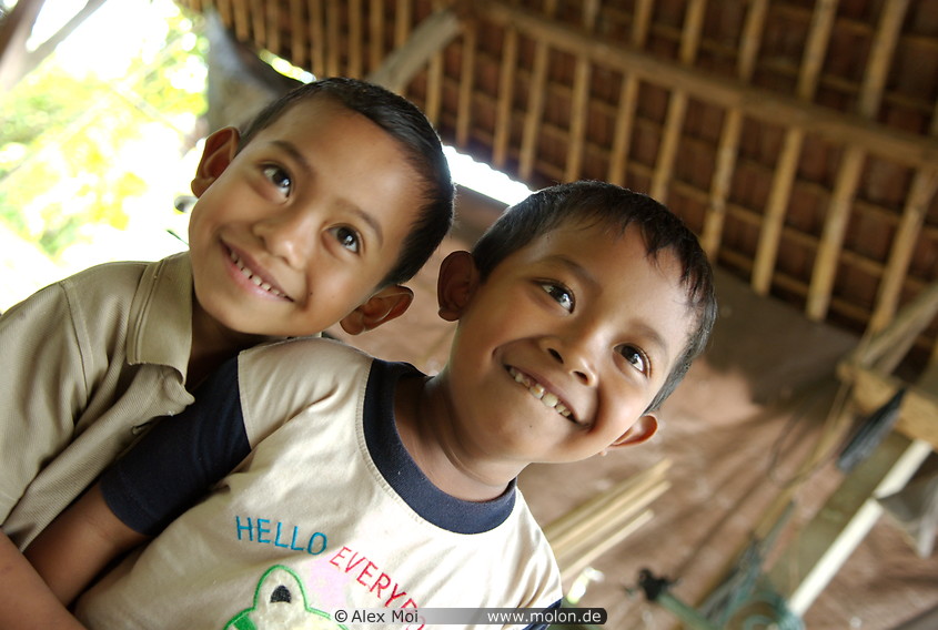02 Balinese children