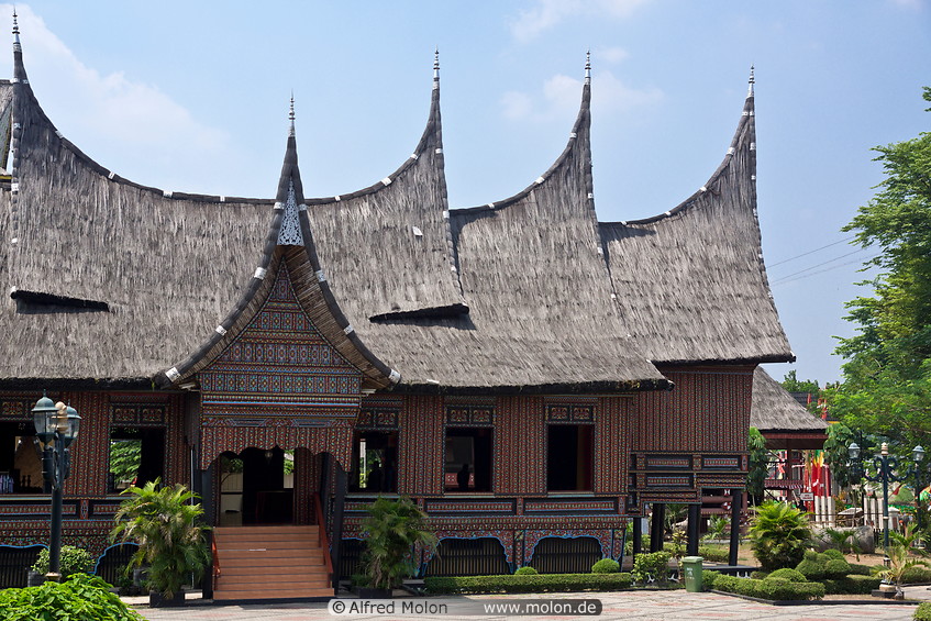 08 Sumatra houses