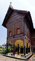 04 Facade of Sumatra house