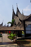 09 Sumatra houses