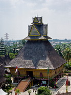 12 Traditional Indonesian house
