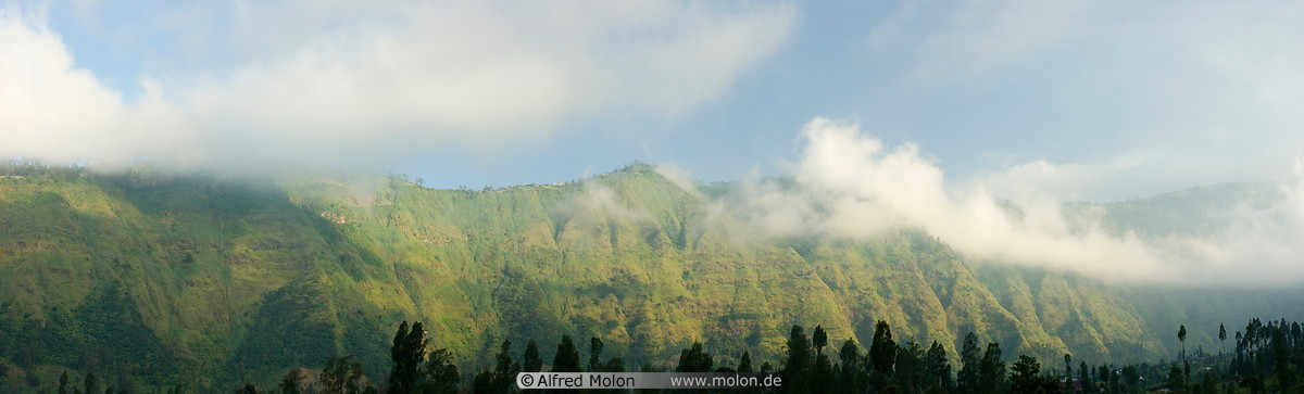 04 Mountain ridge in east Java