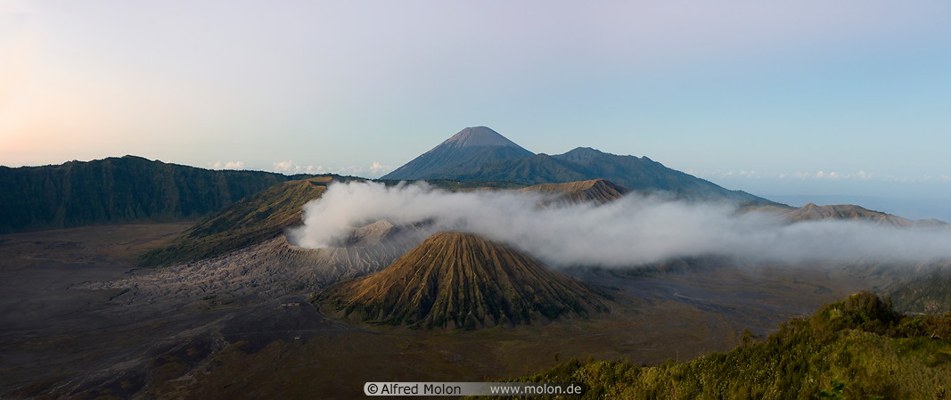 04 Mount Bromo, Batok, Kursi and Semeru at dawn