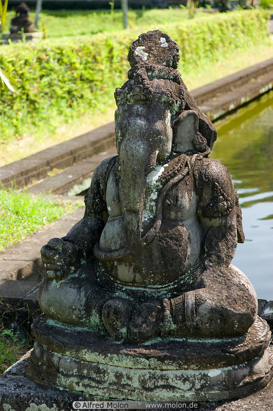 17 Statue of Ganesha