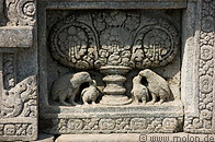 12 Bas-reliefs