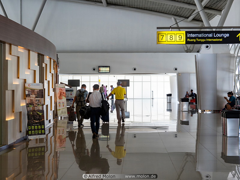 35 Surabaya airport
