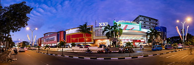 66 Jatiland shopping mall
