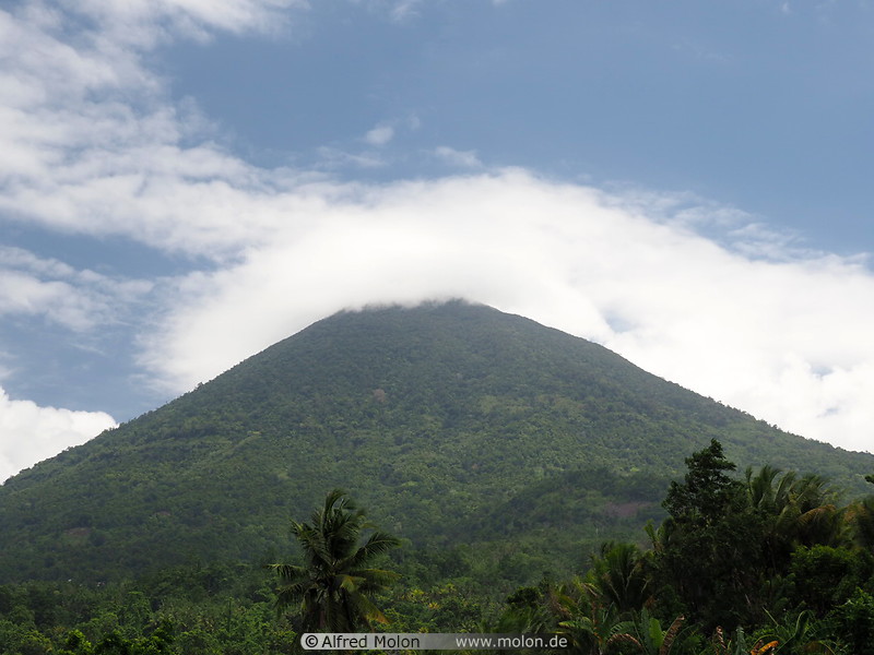33 Kie Matubu volcano