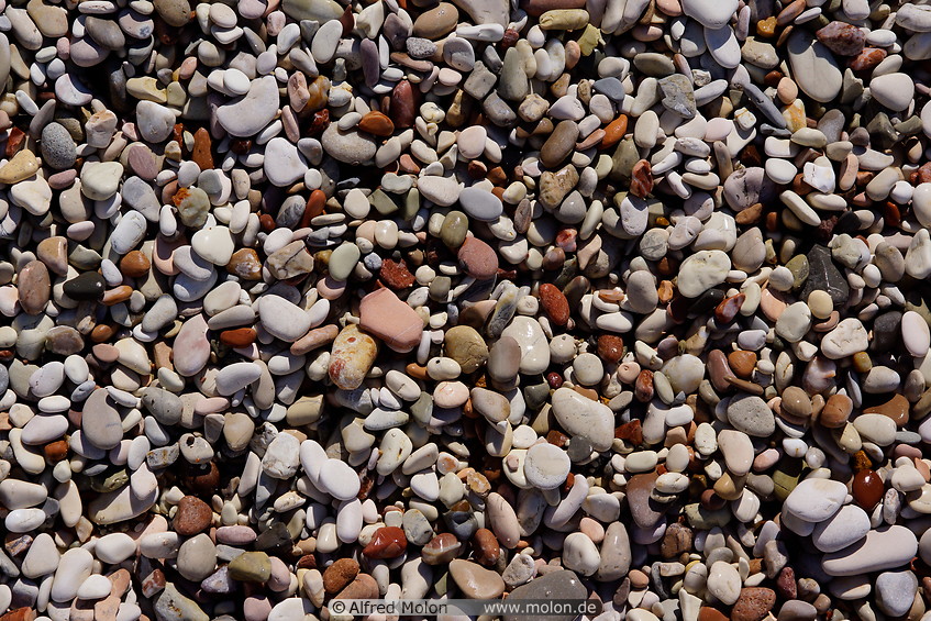 08 Pebble stones