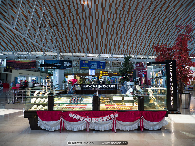 35 Makassar airport