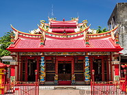17 Ban Hing Kiong Chinese temple