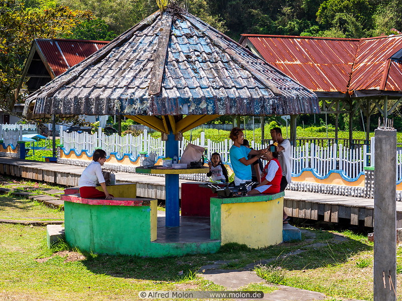 28 Lake Tondano picnic area
