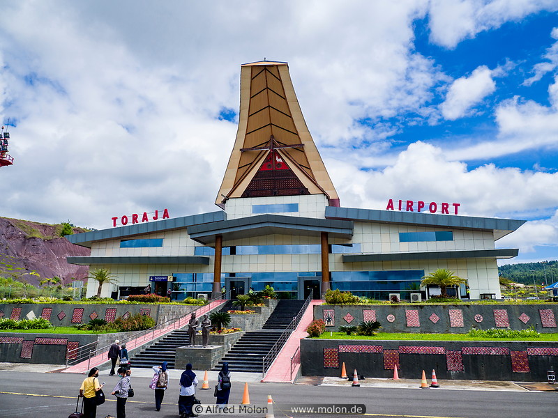 03 Toraja airport