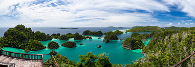 08 View of bays and islets from viewpoint