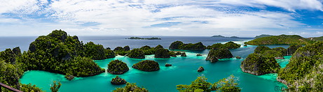 09 Panoramic view of islands