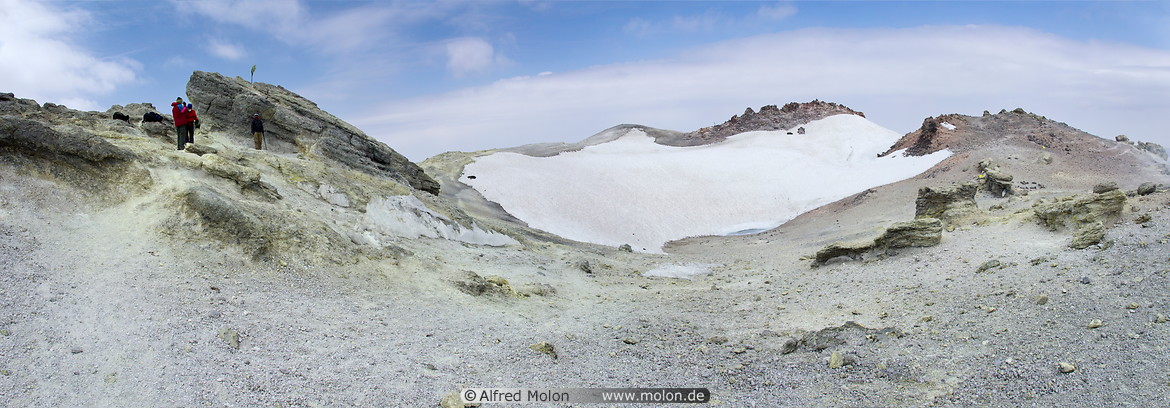 01 Summit crater with glacier