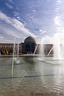 11 Fountain and Sheikh Lotfollah mosque