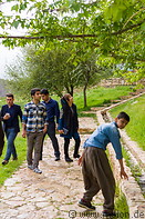 04 Kurdish youths