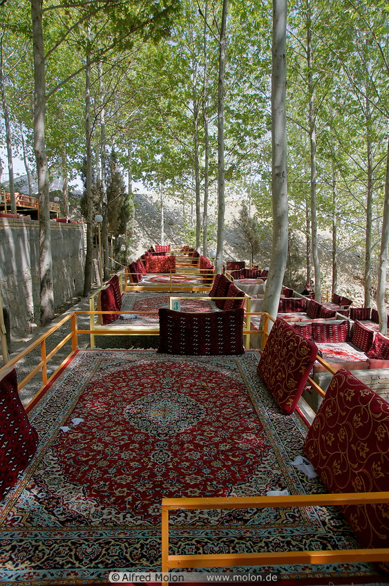 03 Open air restaurant in Shardiz