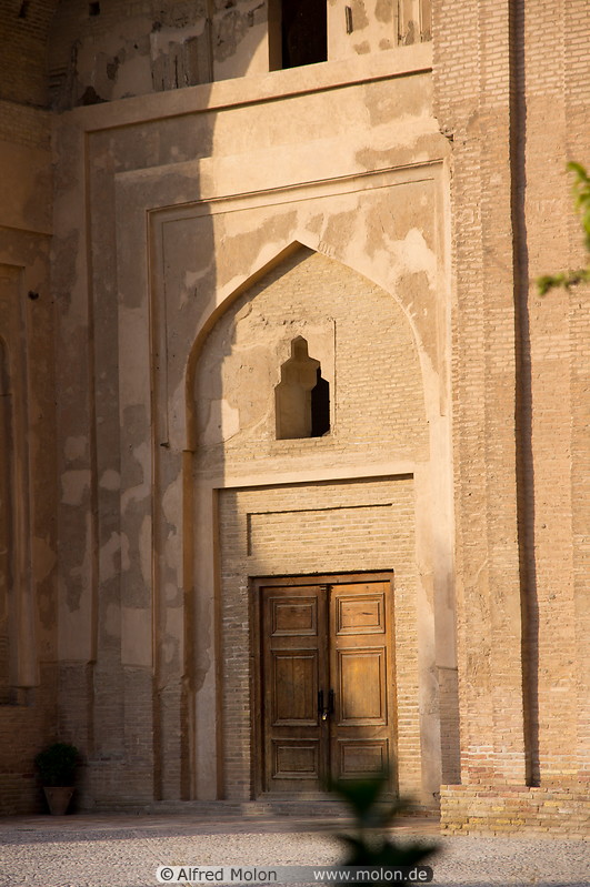 16 Gate of Haruniyeh mausoleum