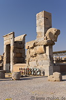 01 100 columns palace