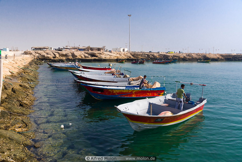 02 Boats in Shibderaz harbour