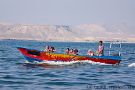 10 Boat with tourists