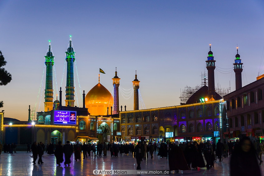 30 Fatima Masumeh shrine at dusk